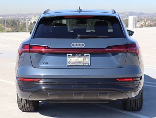 2024 Audi Q8 e-tron Premium WA14AAGEXRB041933 in Los Angeles, CA 4