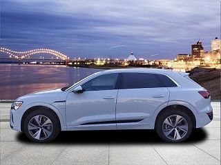 2024 Audi Q8 e-tron Premium Plus WA15AAGE8RB026433 in Memphis, TN 2