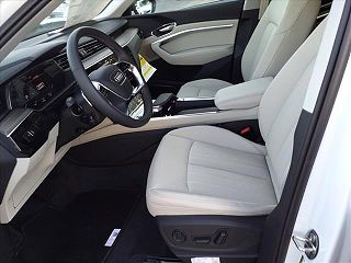 2024 Audi Q8 e-tron Premium Plus WA15AAGE8RB026433 in Memphis, TN 4