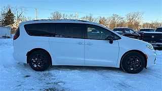 2024 Chrysler Pacifica Select 2C4RC1S75RR106042 in Bloomfield Hills, MI 6
