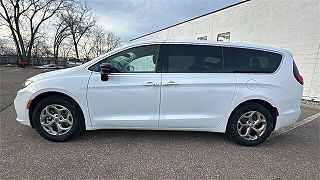 2024 Chrysler Pacifica Limited 2C4RC1GG2RR117251 in Bloomfield Hills, MI 2