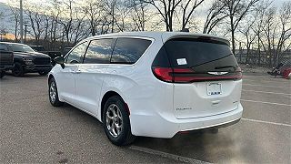 2024 Chrysler Pacifica Limited 2C4RC1GG2RR117251 in Bloomfield Hills, MI 3