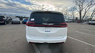 2024 Chrysler Pacifica Limited 2C4RC1GG2RR117251 in Bloomfield Hills, MI 4