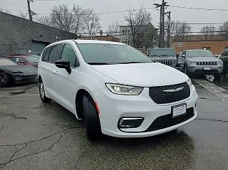 2024 Chrysler Pacifica Touring-L 2C4RC1BG0RR108233 in Chicago, IL 3