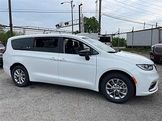 2024 Chrysler Pacifica Touring-L 2C4RC3BG7RR157229 in Chicago, IL 7