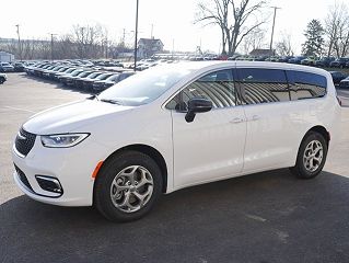 2024 Chrysler Pacifica Limited 2C4RC3GG0RR127501 in Dalton, OH 13