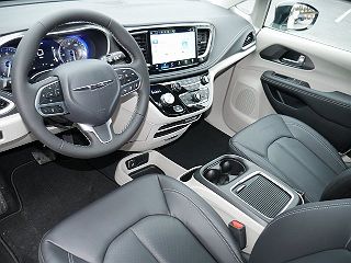 2024 Chrysler Pacifica Touring-L 2C4RC1BG5RR110043 in Dalton, OH 19