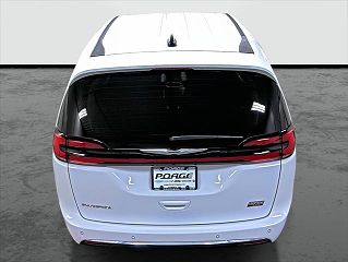 2024 Chrysler Pacifica Touring-L 2C4RC1BGXRR108739 in Hannibal, MO 3
