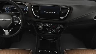 2024 Chrysler Pacifica Pinnacle 2C4RC1N74RR147564 in Hudson, MA 3