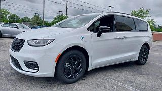 2024 Chrysler Pacifica Select 2C4RC1S75RR137873 in Shelbyville, KY 4