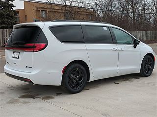 2024 Chrysler Pacifica Select 2C4RC1S78RR118427 in Southfield, MI 3