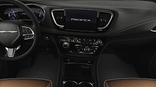 2024 Chrysler Pacifica Pinnacle 2C4RC1N75RR156869 in Waukee, IA 4