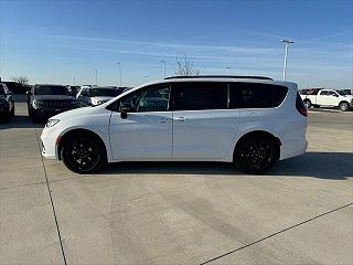 2024 Chrysler Pacifica Limited 2C4RC1GG9RR120888 in Waukee, IA 3