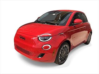 2024 Fiat 500e INSPI(RED) VIN: ZFAFFAA48RX214648