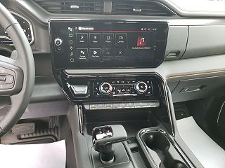 2024 GMC Sierra 1500 AT4 1GTUUEEL3RZ148092 in Triadelphia, WV 18