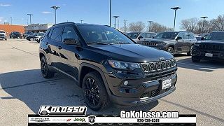 2024 Jeep Compass  3C4NJDBN3RT130681 in Appleton, WI