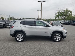 2024 Jeep Compass Latitude 3C4NJDBN8RT129722 in Clermont, FL 10