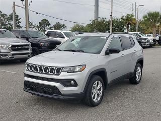 2024 Jeep Compass Latitude 3C4NJDBN8RT129722 in Clermont, FL 3