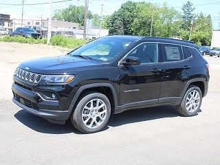 2024 Jeep Compass Latitude 3C4NJDFN0RT139493 in Erie, PA 3