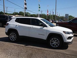2024 Jeep Compass Latitude 3C4NJDFN9RT145826 in Erie, PA 1