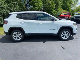 2024 Jeep Compass  3C4NJDBN7RT136094 in Greenfield, IN 2