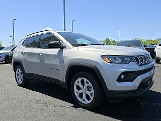 2024 Jeep Compass Latitude 3C4NJDBN4RT135274 in Greenville, SC 1