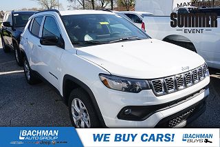 2024 Jeep Compass Latitude 3C4NJDBN8RT100320 in Jeffersonville, IN 1