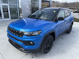 2024 Jeep Compass Latitude 3C4NJDBN3RT112228 in Knoxville, TN 2
