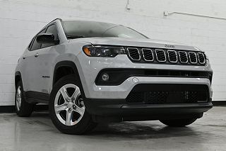 2024 Jeep Compass Latitude 3C4NJDBN8RT107428 in Lansing, IL 1