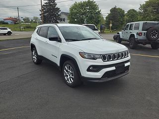2024 Jeep Compass Latitude 3C4NJDFN1RT124159 in Perry, NY 3