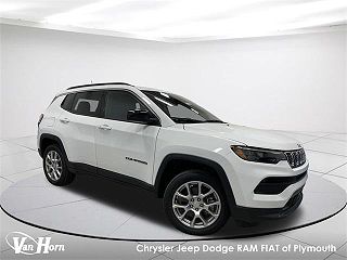 2024 Jeep Compass Latitude 3C4NJDFN8RT143288 in Plymouth, WI 1