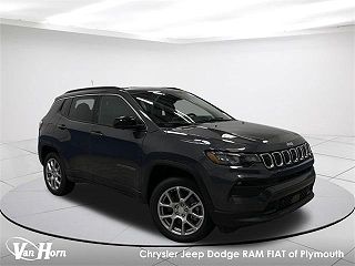 2024 Jeep Compass Latitude 3C4NJDFNXRT132549 in Plymouth, WI 1