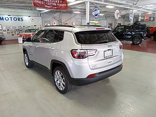 2024 Jeep Compass Latitude 3C4NJDFN2RT129192 in Shippensburg, PA 3