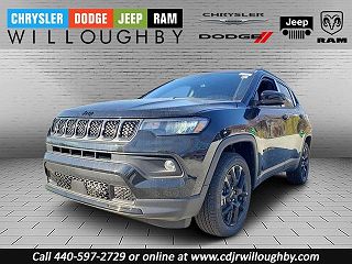 2024 Jeep Compass Latitude 3C4NJDBNXRT583020 in Willoughby, OH 1