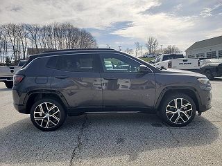 2024 Jeep Compass Limited Edition 3C4NJDCN3RT122692 in Willoughby, OH 4