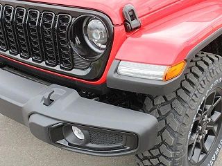 2024 Jeep Gladiator  1C6HJTAG2RL118583 in Erie, PA 9
