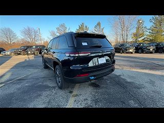 2024 Jeep Grand Cherokee Trailhawk 4xe 1C4RJYC68R8956828 in Brookfield, WI 6