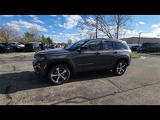 2024 Jeep Grand Cherokee Limited Edition 1C4RJHBG6RC184899 in Brookfield, WI 4