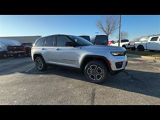 2024 Jeep Grand Cherokee Trailhawk 4xe 1C4RJYC68R8956831 in Brookfield, WI 9