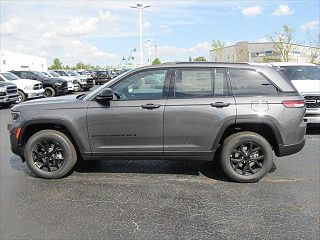 2024 Jeep Grand Cherokee  1C4RJHAG3R8587548 in Brunswick, OH 4