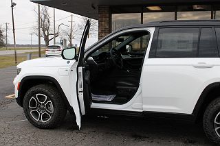 2024 Jeep Grand Cherokee Trailhawk 4xe 1C4RJYC64R8957247 in Bryan, OH 13