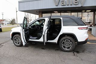 2024 Jeep Grand Cherokee Trailhawk 4xe 1C4RJYC64R8957247 in Bryan, OH 35
