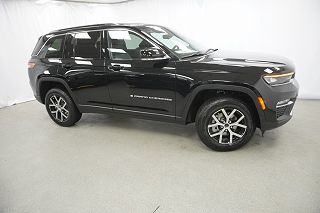 2024 Jeep Grand Cherokee Limited Edition 1C4RJHBG3RC202677 in Chicago, IL 9