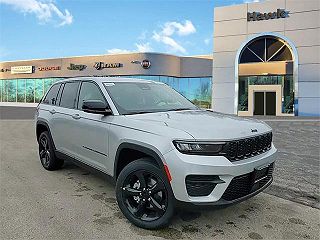 2024 Jeep Grand Cherokee  1C4RJHAG3RC136410 in Forest Park, IL