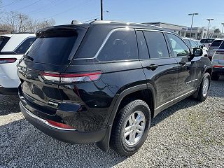 2024 Jeep Grand Cherokee Laredo 1C4RJHAG8RC112460 in Jeffersonville, IN 7