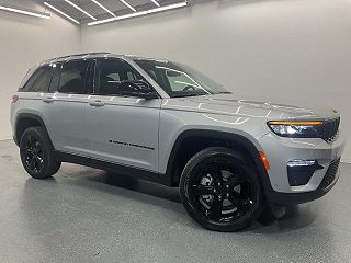 2024 Jeep Grand Cherokee Limited Edition 1C4RJHBG7RC696946 in Middlesboro, KY 2