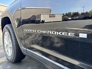 2024 Jeep Grand Cherokee  1C4RJHAG8R8574827 in Montgomeryville, PA 21