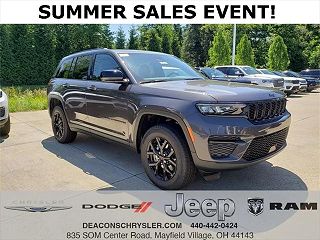 2024 Jeep Grand Cherokee  1C4RJHAG7R8576116 in Painesville, OH 1