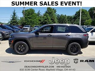 2024 Jeep Grand Cherokee  1C4RJHAG7R8576116 in Painesville, OH 3