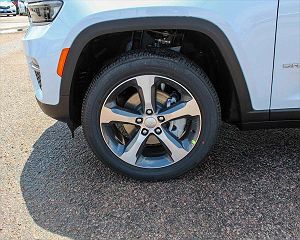 2024 Jeep Grand Cherokee Limited Edition 1C4RJHBG4RC177045 in Sioux City, IA 22